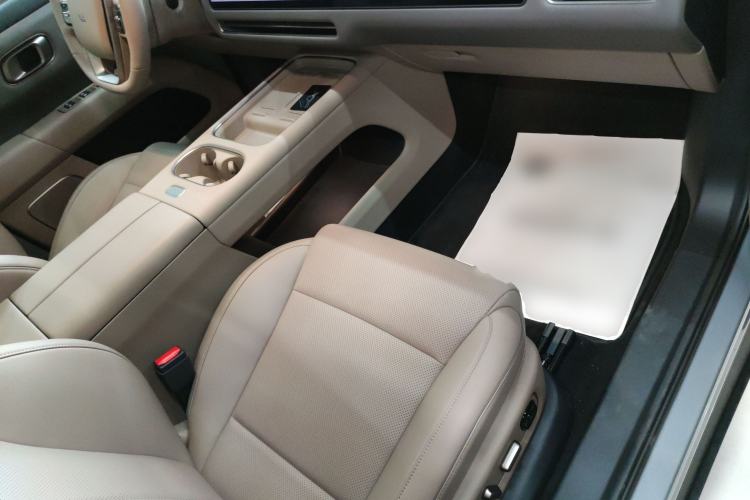 Used Li Auto i6 2025 Model Two-Wheel-Drive Standard Type Right Front Seat