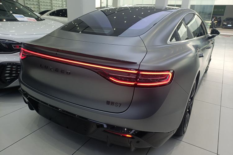 Used Hima Luxeed S7 2024 Max RS Four-Wheel-Drive Performance Edition