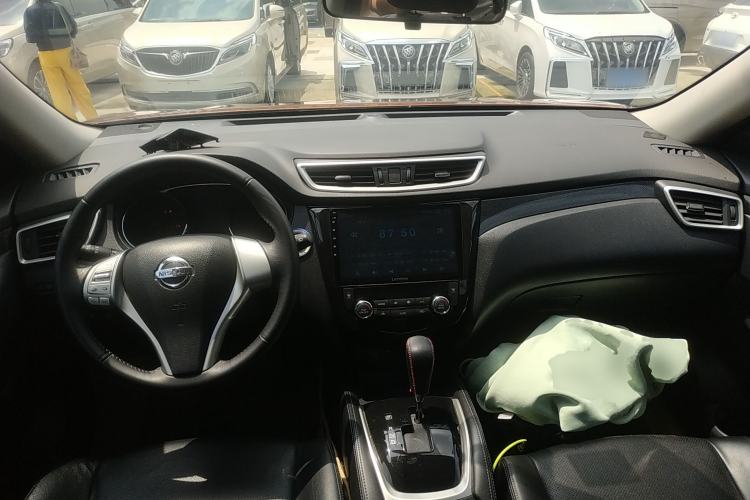 Used Nissan X-Trail 2016 2.5L CVT Sport Edition 4WD
