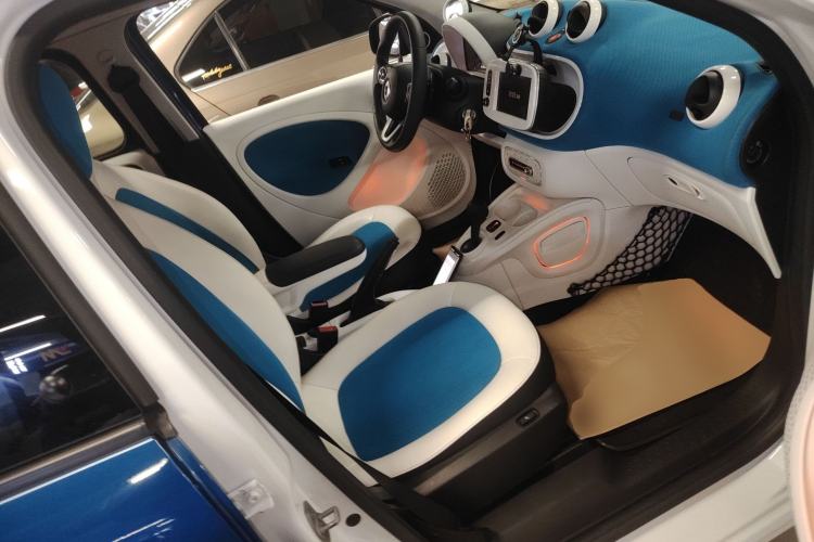 Used smart forfour 2016 0.9T 66 kW Ultimate Edition
