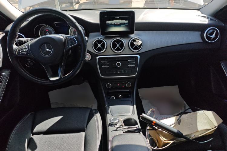 Used Mercedes-Benz GLA 2016 GLA 200 Fashion Model Center Console