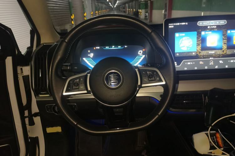 Used BYD Tang New Energy 2018 DM 2.0T All-Wheel Drive Smart Connect Elite 7-Seater China V Emission Standard