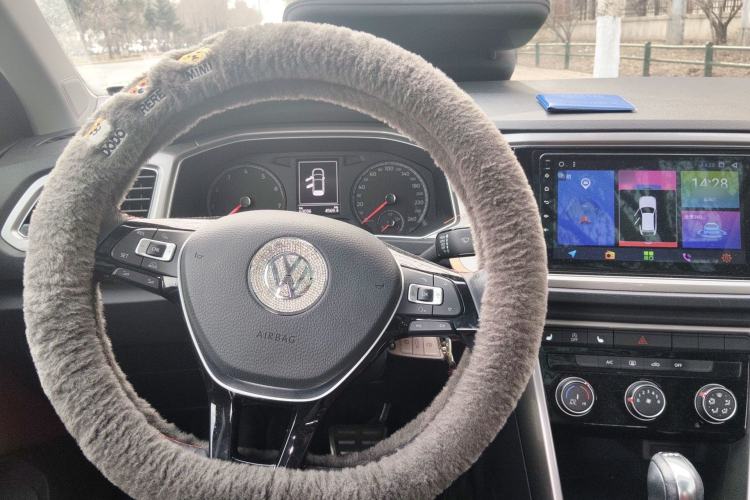 Used Volkswagen T-ROC 2018 280TSI DSG Two-Wheel Drive Advanced Version China V Emission Standard