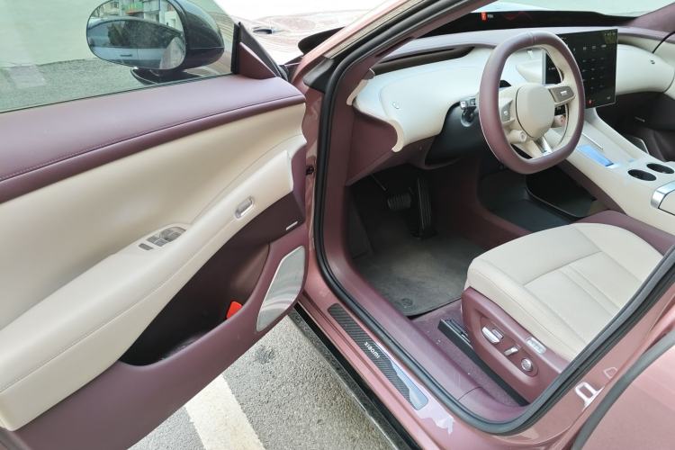 Used Xiaomi Auto YU7 2025 Ultra-Long Range High-Performance All-Wheel-Drive Max Edition