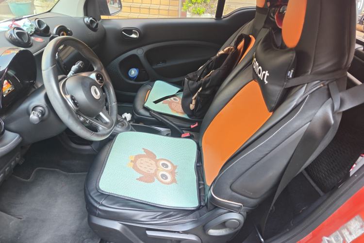 Used smart fortwo 2015 1.0L 52 kW Hardtop Passion Edition Left Front Seat