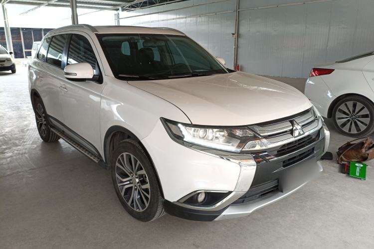Used Mitsubishi Outlander 2018 2.0L Two-Wheel Drive Glory Edition 5 Seats