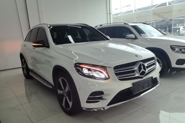 Used Mercedes-Benz GLC 2018 GLC 260 4MATIC Luxury Model
