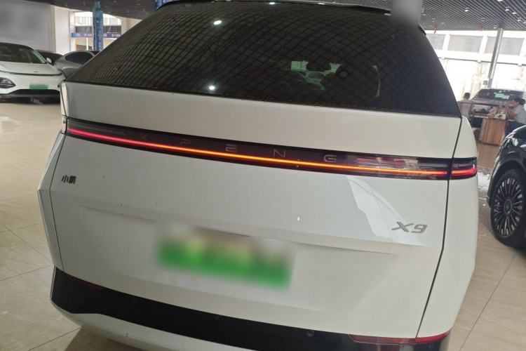 Used XPeng X9 2025 740 Ultra-Long Range Max Rear