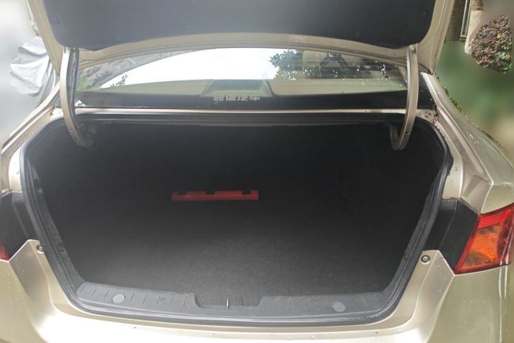 Used Roewe 350 2011 350S 1.5L Manual Xunchi Edition