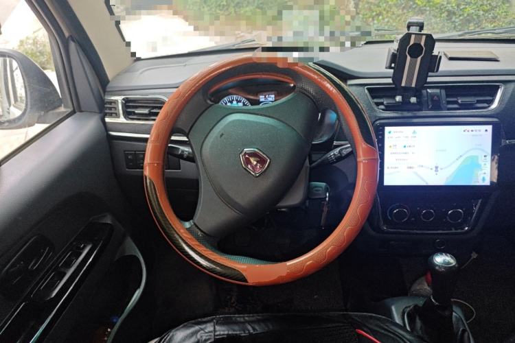 Used Jinbei Hiace X30 2023 1.5L Wealthy-Style Passenger Van 5/6/7-Seater Non-Air-Conditioned Version SWC15M