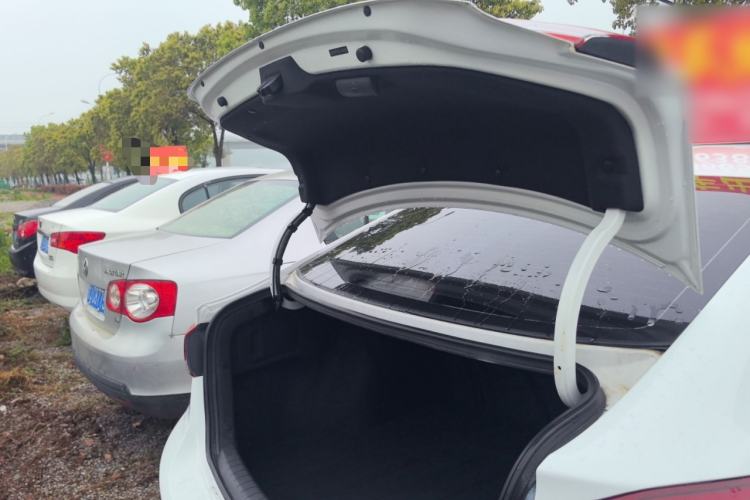 Used Hyundai Elantra (6th Generation / Lingdong) 2016 1.6L Automatic ZhiXuan – Elite Version
