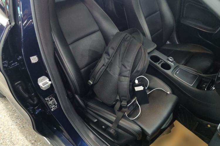 Used Mercedes-Benz GLA 2017 GLA 200 Sport Edition Right Front Seat