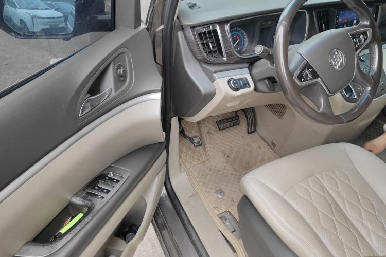 Used Buick GL8 2013 3.0L GT Luxury Business Haoya Edition
