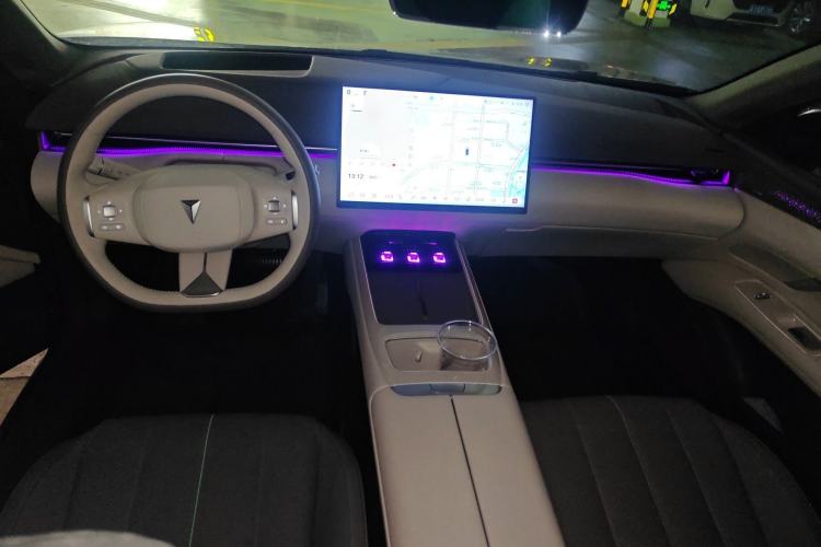 Used Deepal L07 2025 530 Ultra DeepBlue Intelligent Driving AD PRO Pure-Electric Version
