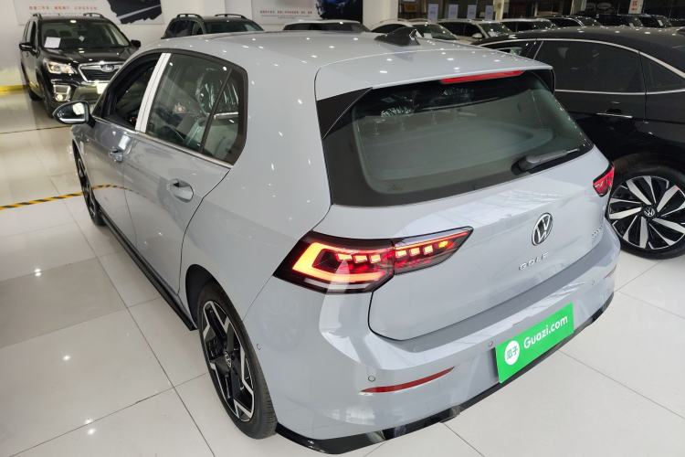 Used Volkswagen Golf 2025 Facelift 300TSI R-Line Exterior 2