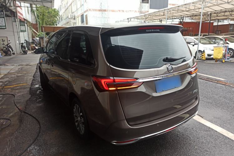 Used Buick GL8 2021 Land Cruiser Executive Class 652T Comfort Model
