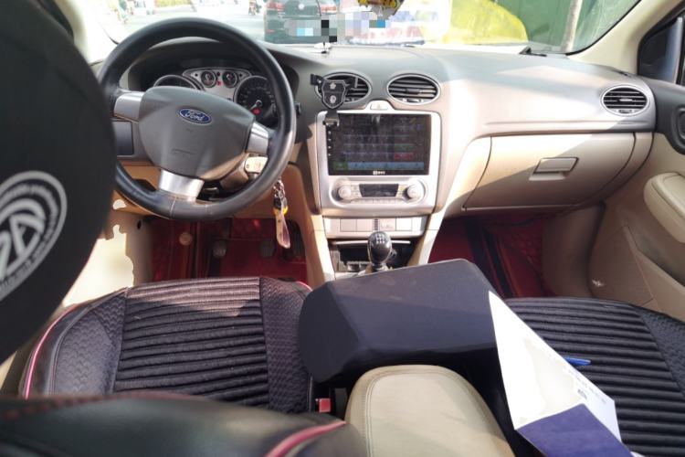 Used Ford Focus 2013 Hatchback Classic 1.8L Manual Fashion Edition
