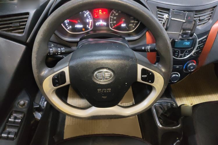 Used FAW Xiali N7 2013 1.3L Manual Luxury Model Steering Wheel