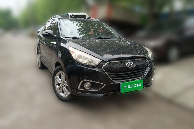 Used Hyundai ix35 2010 2.0L Automatic Two-Wheel Drive Elite Edition GLS Front Right 45 Deg