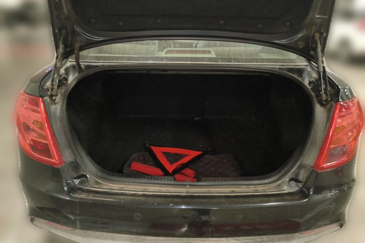 Used Bestune B50 2013 1.6L manual Comfort trim level Trunk