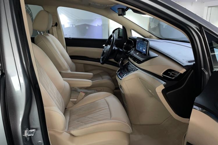 Used Buick GL8 2023 Land Business Class Smart Deluxe Model