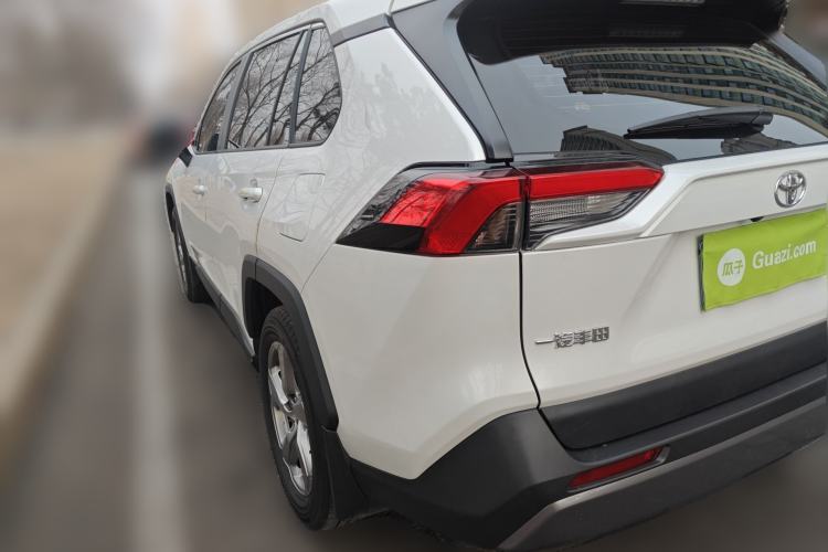 Used Toyota RAV4 2021 2.0L CVT Two-Wheel Drive Fashion PLUS Edition Rear Left 45 Deg