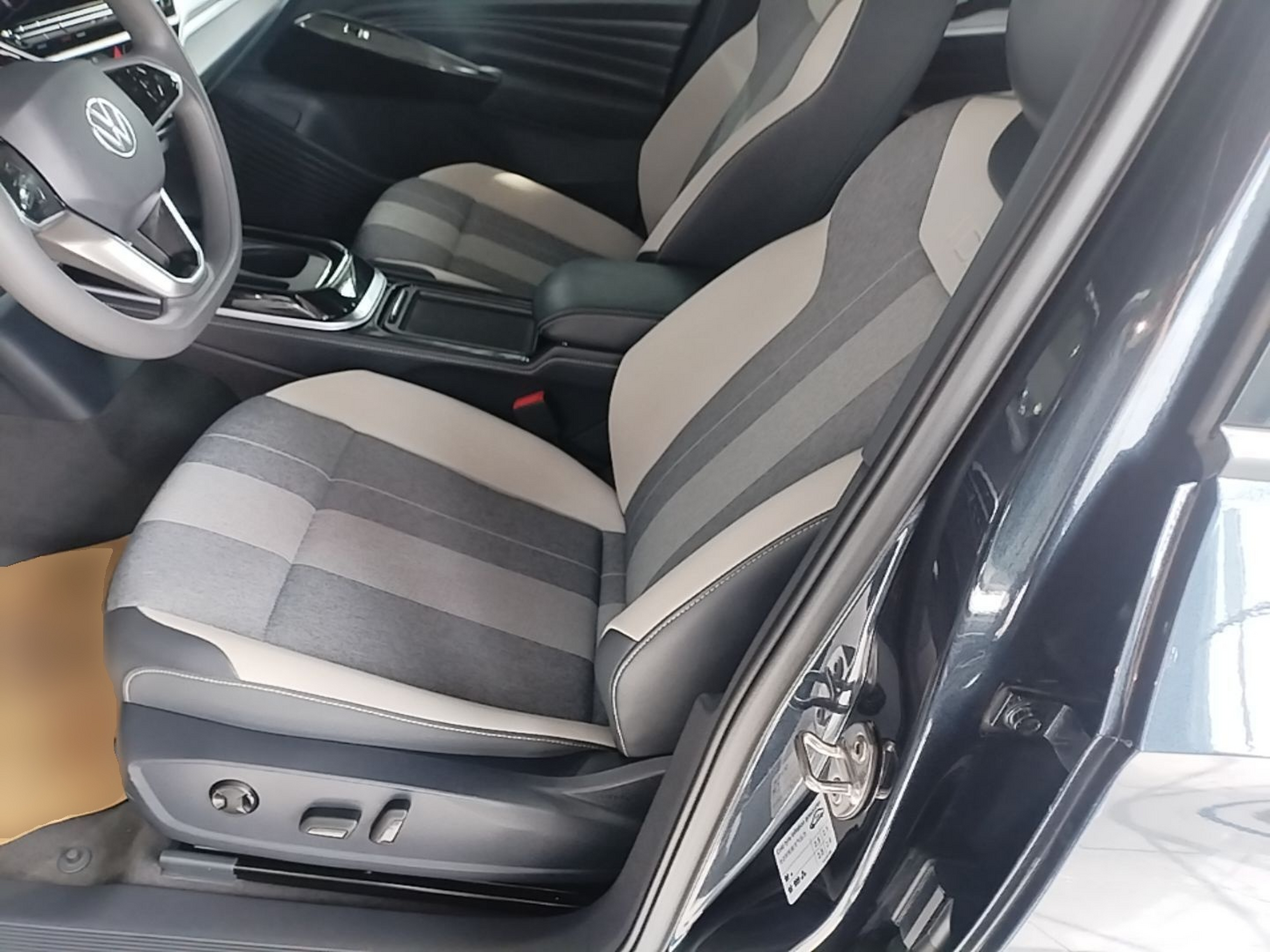 Vordere Reihe im Auto