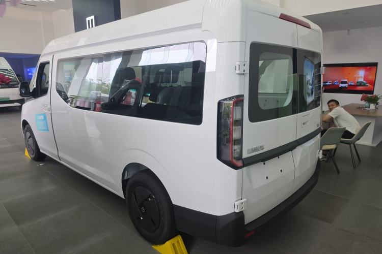 Used Farizon Super VAN 2025 Model, Zhifu Edition, Mid-axle Medium-roof, 83 kWh Rear Left 45 Deg