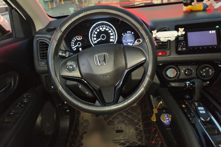 Used Honda Vezel 2017 1.8L CVT Front-Wheel Drive Pioneer Edition