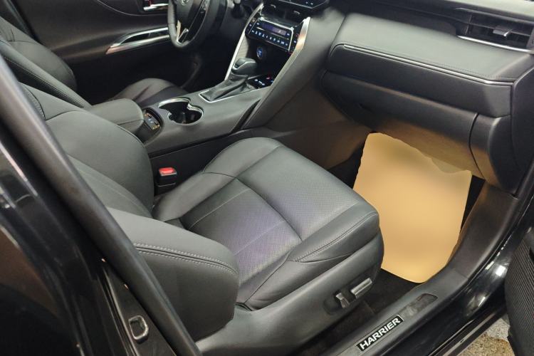 Used Toyota Harrier 2022 Dual-Engine 2.5L CVT Four-Wheel Drive Luxury Edition