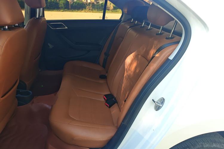 Used Volkswagen Jetta 2015 1.6L Automatic Fashion Model Left Rear Seat