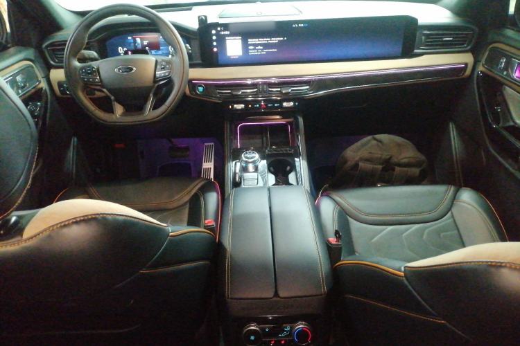 Used Ford Explorer 2024 2.3T EcoBoost Kunlun Peak Edition 7-Seater
