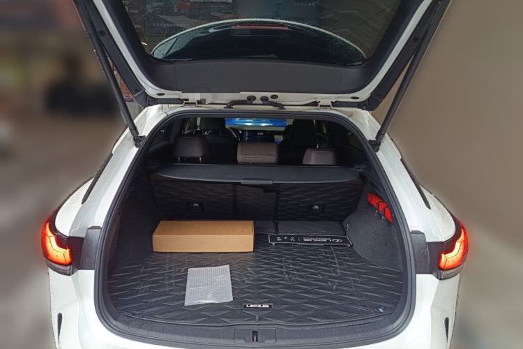 Used Lexus RX 2023 350h Four-Wheel Drive Enjoyment Version Trunk