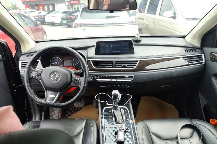 Used Dongfeng Fengon 580 2020 1.5T CVT Luxury Edition Center Console