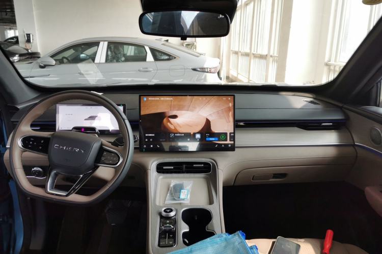 Used Chery Tiggo 8 PLUS C-DM 2025 1.5T 116 km Prestige Version 5 Seats
