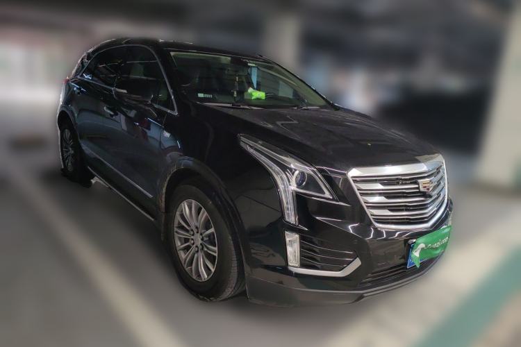 Used Cadillac XT5 2018 25T Luxury Model Front Right 45 Deg