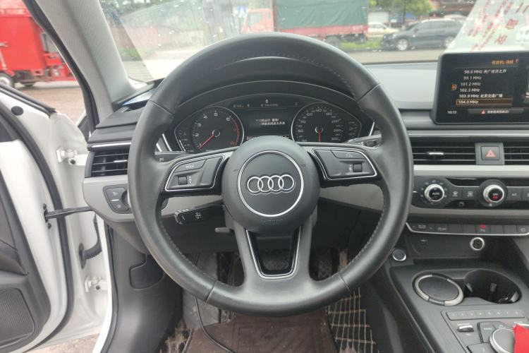 Used Audi A4L 2019 40 TFSI Ambition China VI