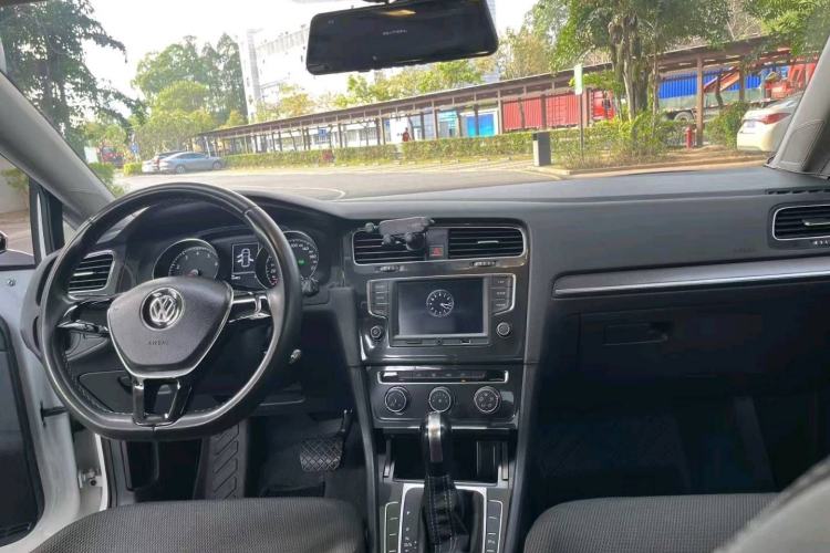 Used Volkswagen Golf 2017 230TSI Automatic Comfort Edition – Celebrating Milestone of One Million Units
