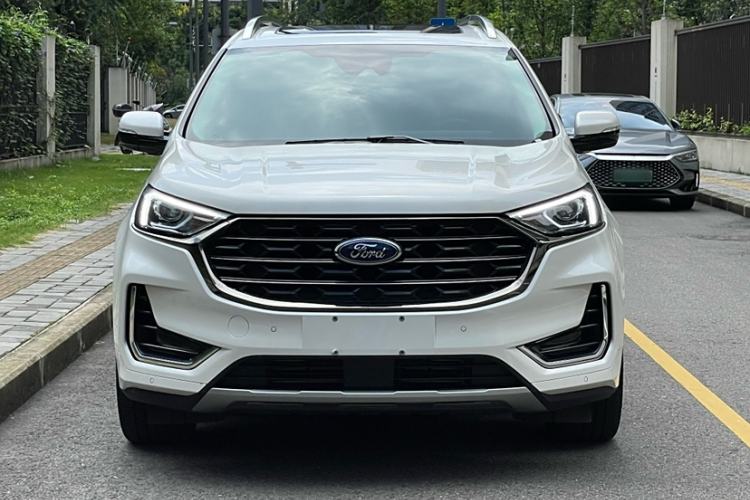 Used Ford Edge 2021 PLUS EcoBoost 245 Two-Wheel-Drive Titanium 7-Seater