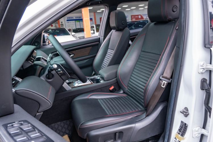 Used Land Rover Discovery Sport 2022 Revised Version 249 PS R-Dynamic S Performance Edition 5 Seats Left Front Seat