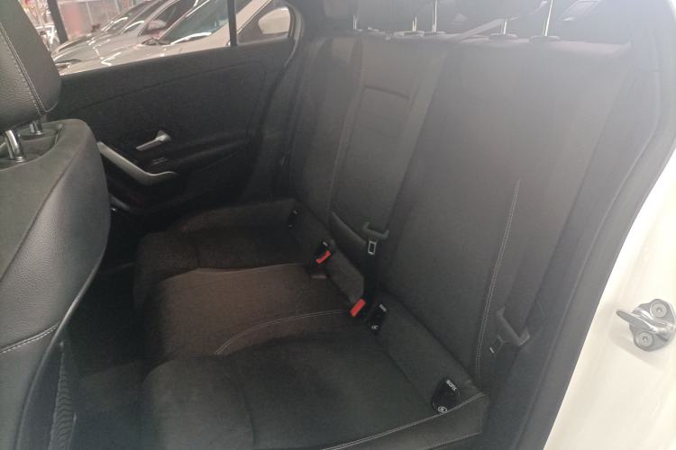 Used Mercedes-Benz A-Class 2022 Revised Version A 200 L Sport Sedan Fashionable Style Left Rear Seat