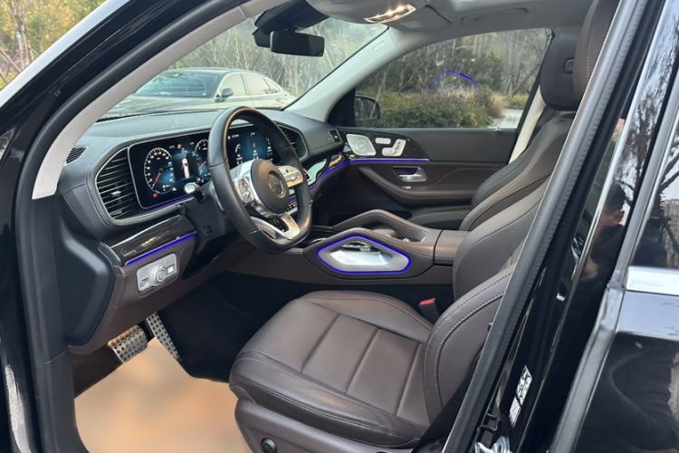 Used Mercedes-Benz GLS 2023 Second Facelift GLS 450 4MATIC Stylish Version
