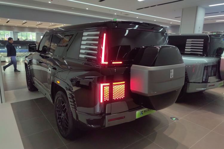 Used Yangwang U8 2023 Luxury Edition Rear Left 45 Deg