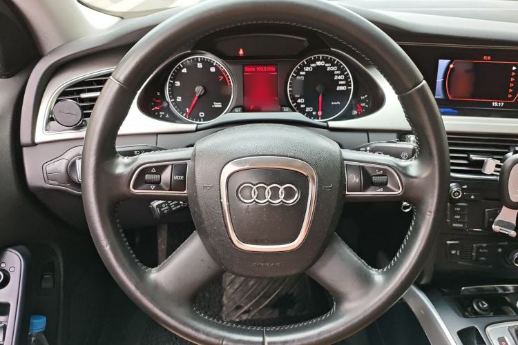 Used Audi A4L 2012 2.0 TFSI automatic standard version