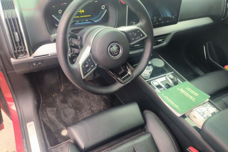 Used BYD Tang New Energy 2019 EV600D Four-Wheel Drive Smart Connectivity Leading Model Center Console