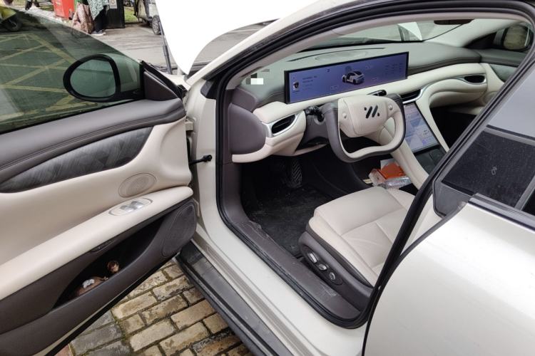 Used IM L6 2024 Max Long-Range Version Driver Seat