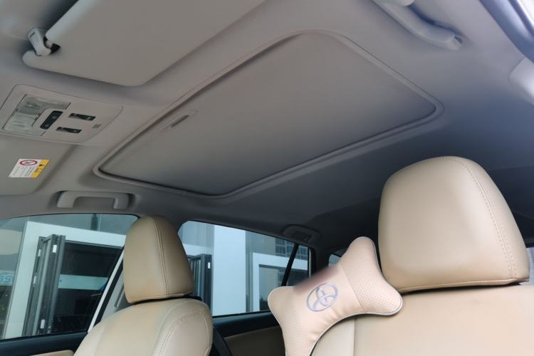 Used Toyota RAV4 2016 2.0L CVT Two-Wheel Drive Fashion Edition China V Standard