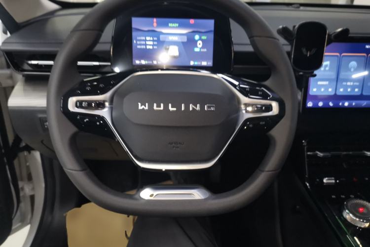 Used Wuling Xingguang 2024 Co-creation Edition 150 Standard Model