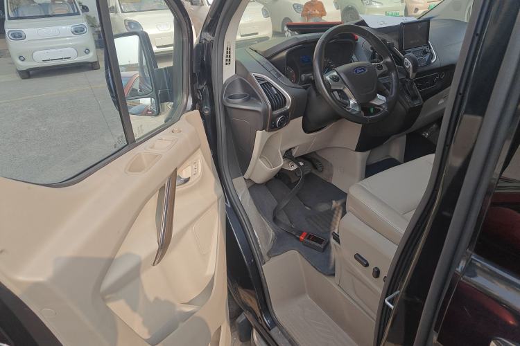 Used Ford Tourneo Custom 2017 2.0T Automatic Elite Version
