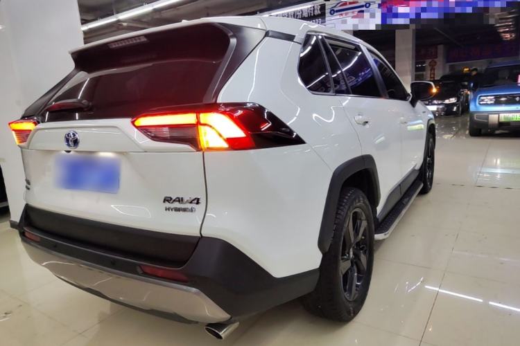 Used Toyota RAV4 2020 Dual-Engine 2.5L E-CVT 4x4 Elite PLUS Edition
